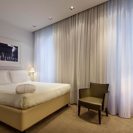 ยูเอ็นเอโฮเทล กูซานี มิลาโน Hotel มิลาน ภายนอก รูปภาพ