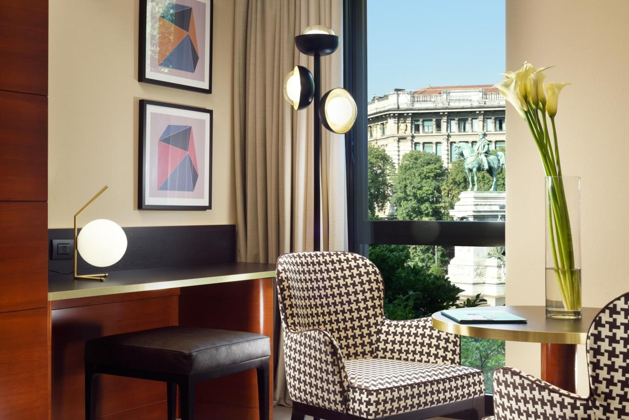 ยูเอ็นเอโฮเทล กูซานี มิลาโน Hotel มิลาน ภายนอก รูปภาพ