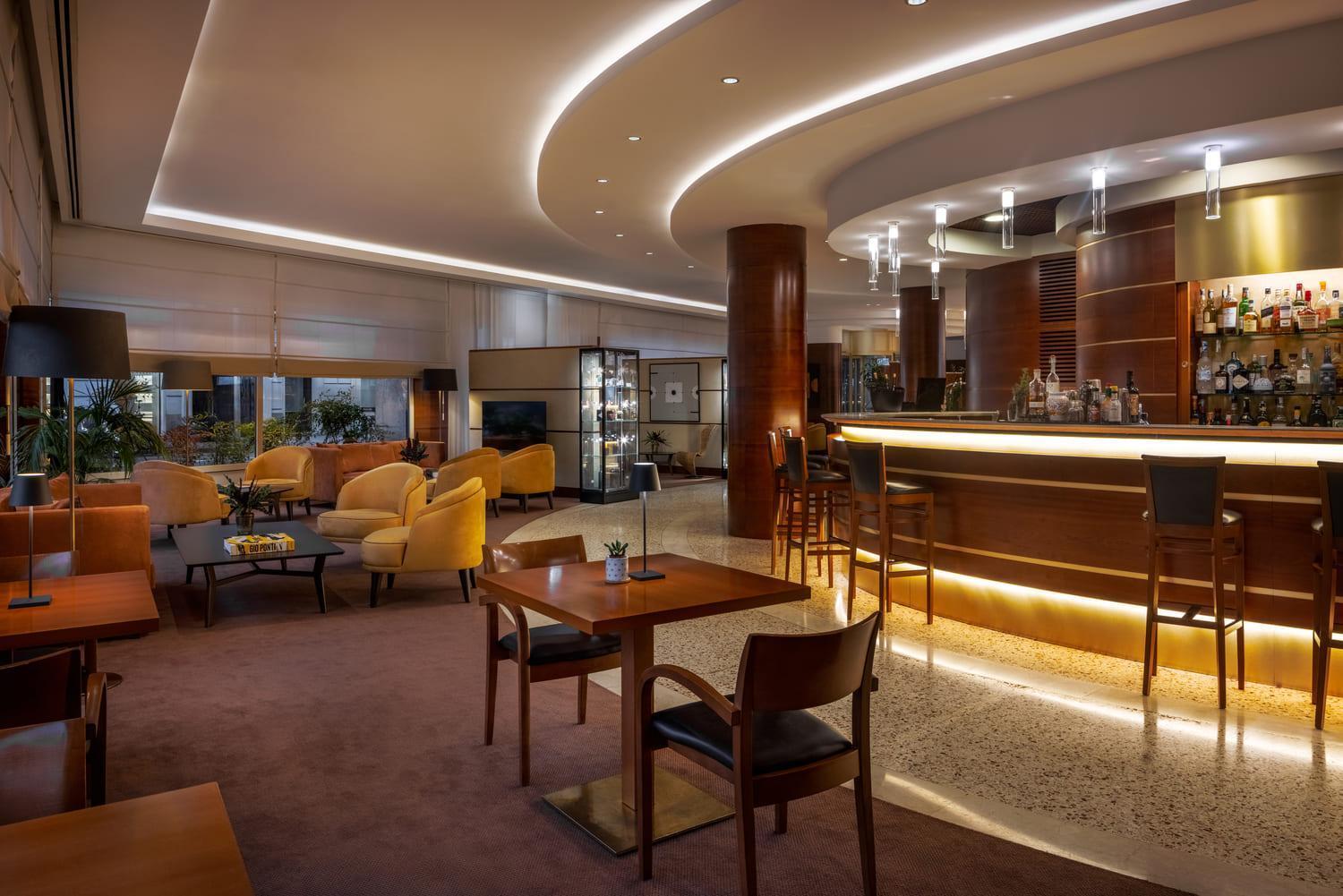 ยูเอ็นเอโฮเทล กูซานี มิลาโน Hotel มิลาน ภายนอก รูปภาพ