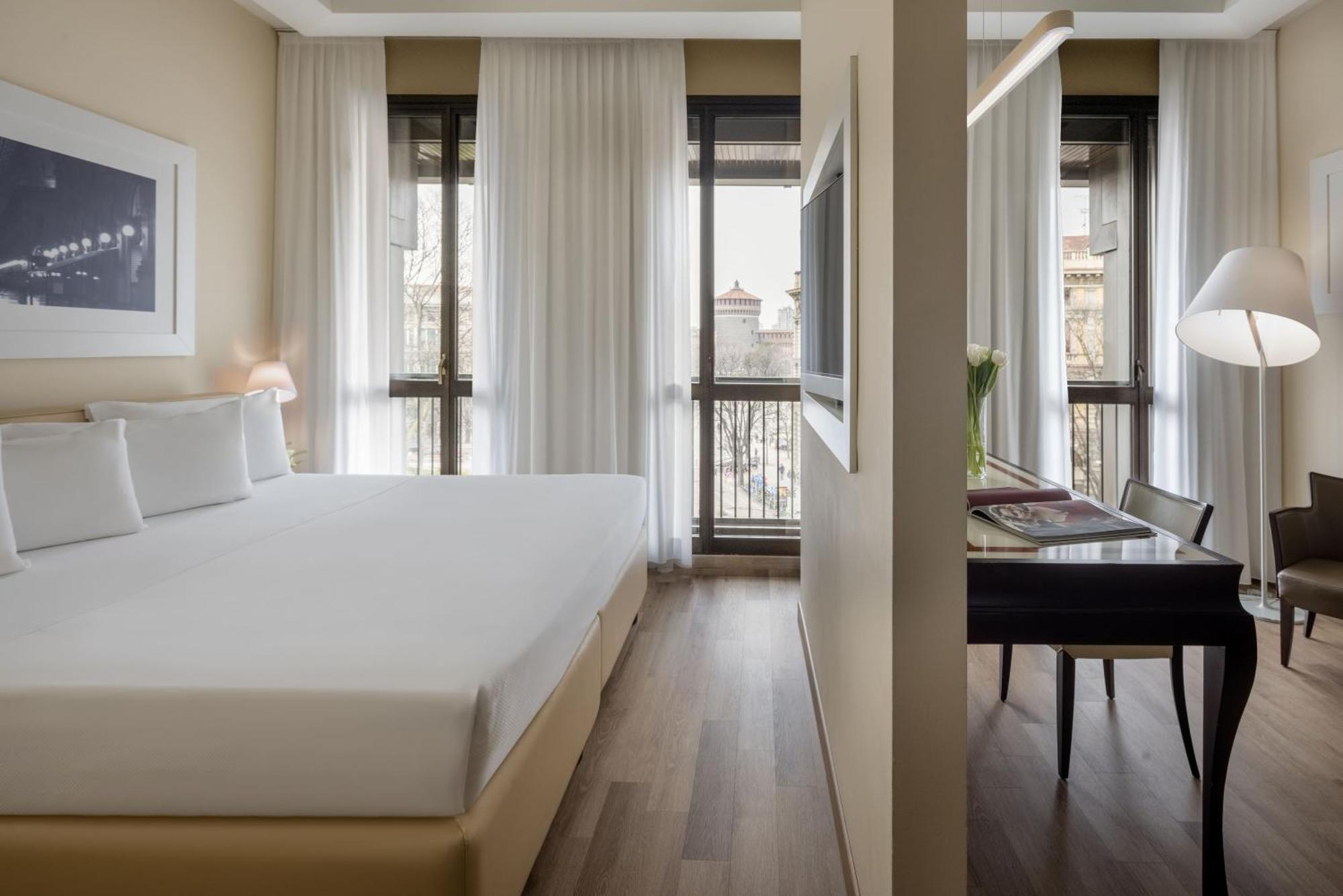 ยูเอ็นเอโฮเทล กูซานี มิลาโน Hotel มิลาน ภายนอก รูปภาพ